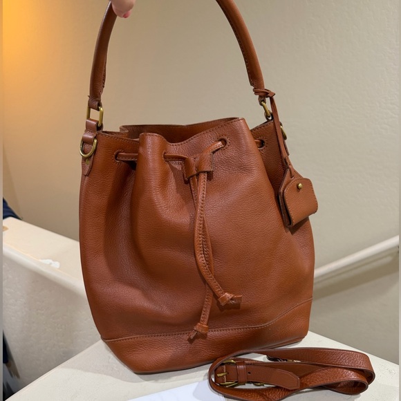 Madewell Handbags - Madewell bucket bag